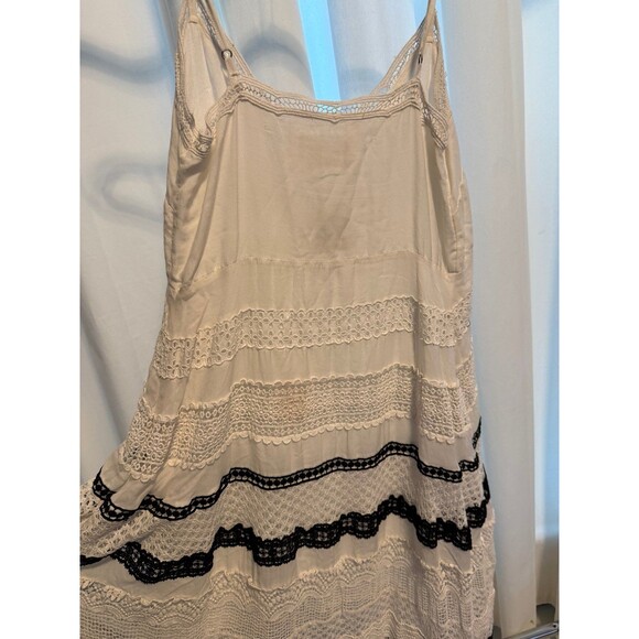 By Anthropologie Sleeveless V-Neck Lace Midi Dress Size Small - Picture 7 of 7